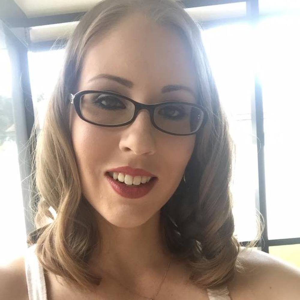 Meet your Posher, Elyse
